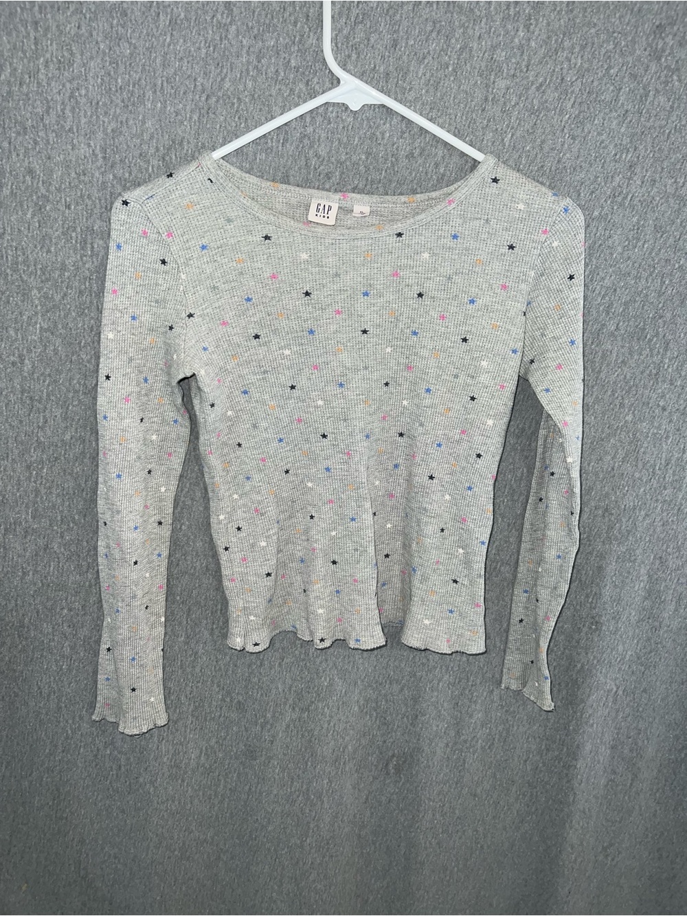 GAP Kids Girls XL Light Gray Ribbed Long Sleeve Top Multicolor Stars Ruffle Hem